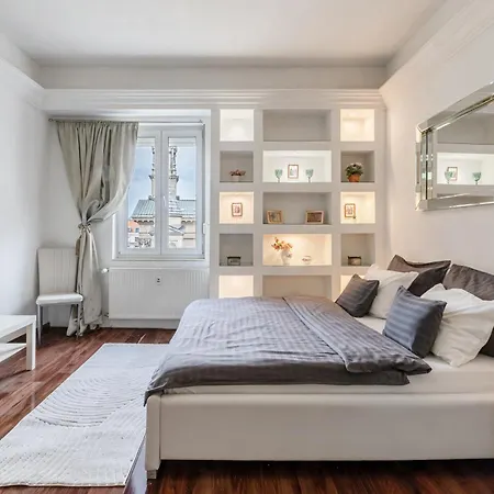 Basilika And Castle Amazing View Luxury Free Parking Upon Reservation 아파트