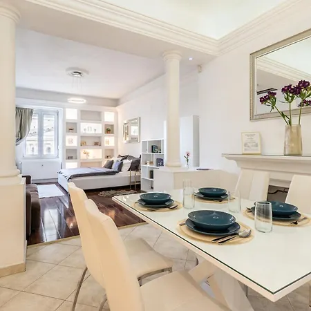 아파트 Basilika And Castle Amazing View Luxury Free Parking Upon Reservation