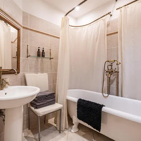 아파트 Basilika And Castle Amazing View Luxury Free Parking Upon Reservation 부다페스트