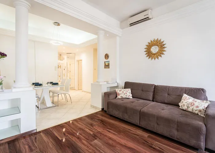 아파트 Basilika And Castle Amazing View Luxury Free Parking Upon Reservation *