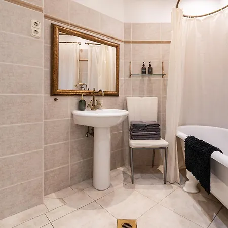 Basilika And Castle Amazing View Luxury Free Parking Upon Reservation Apartmán